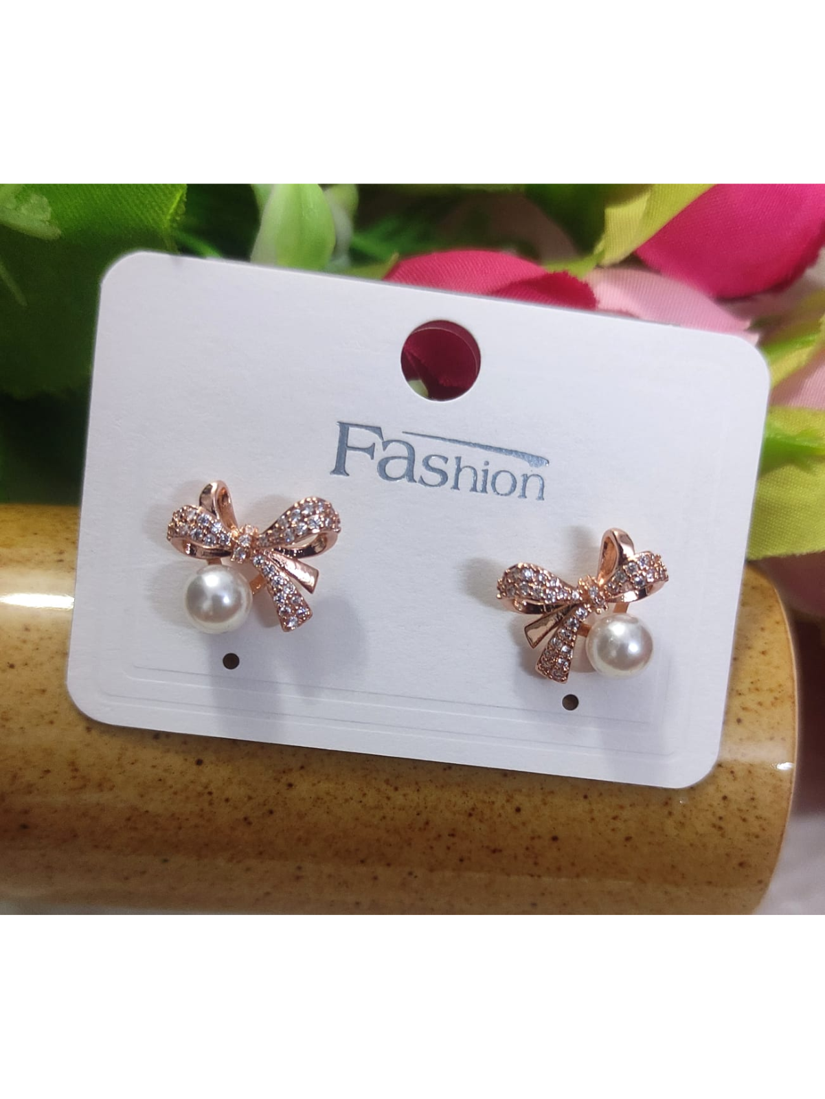 Bow Pearl Earring - Image 9