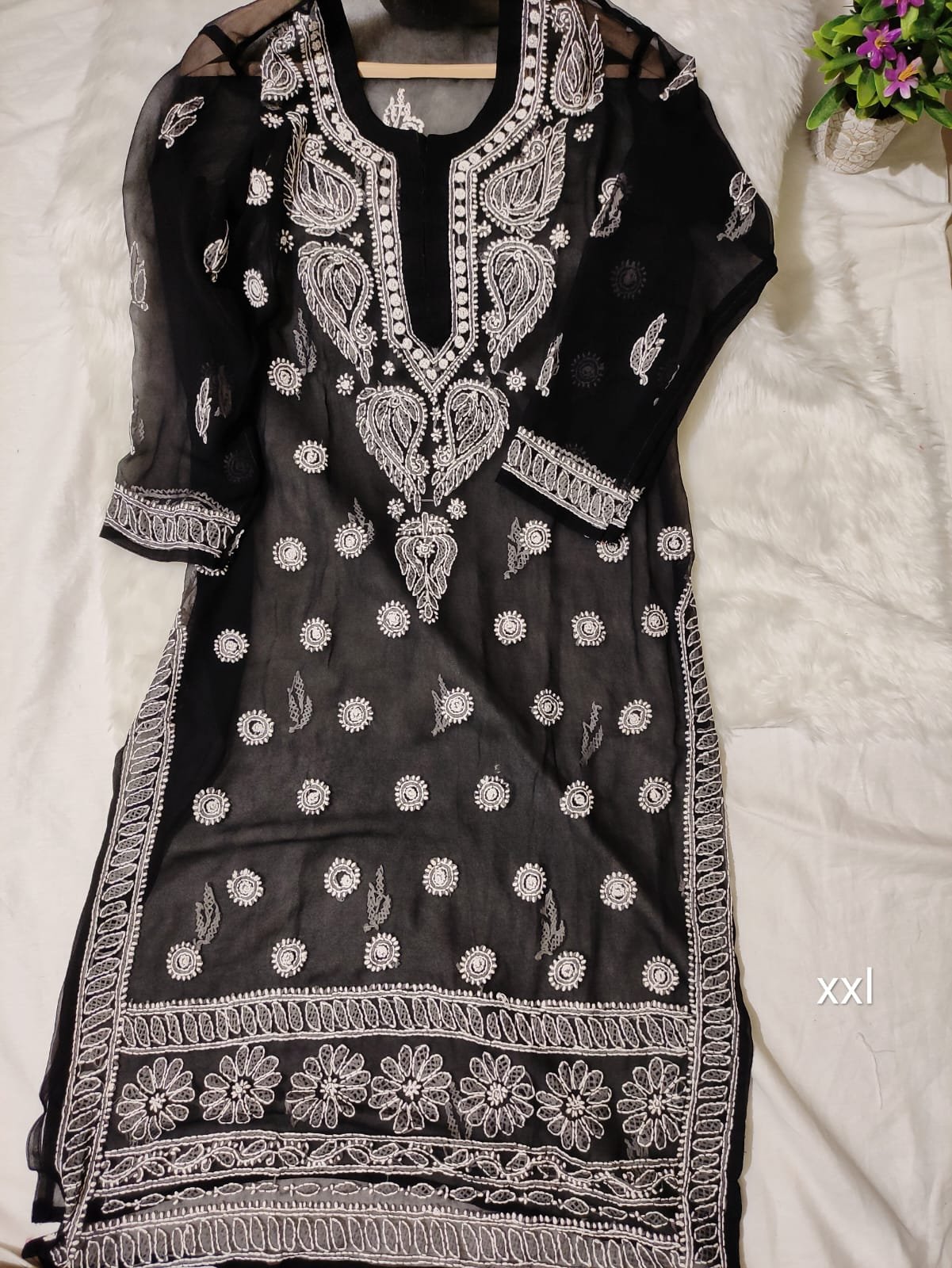 Hand Embriodered Lucknowi Chikankari Kurti(Inner Not Included) - Image 4