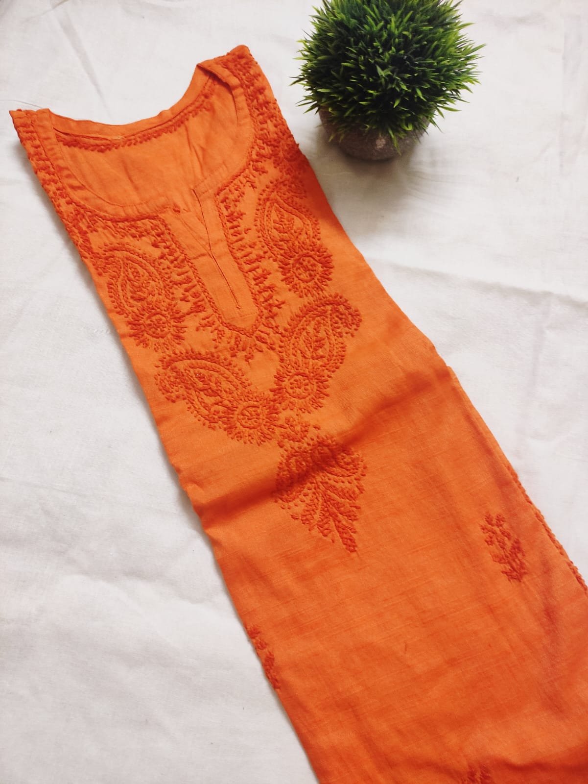 Hand Embriodered Lucknowi Chikankari Kurti(Inner Not Included) - Image 9