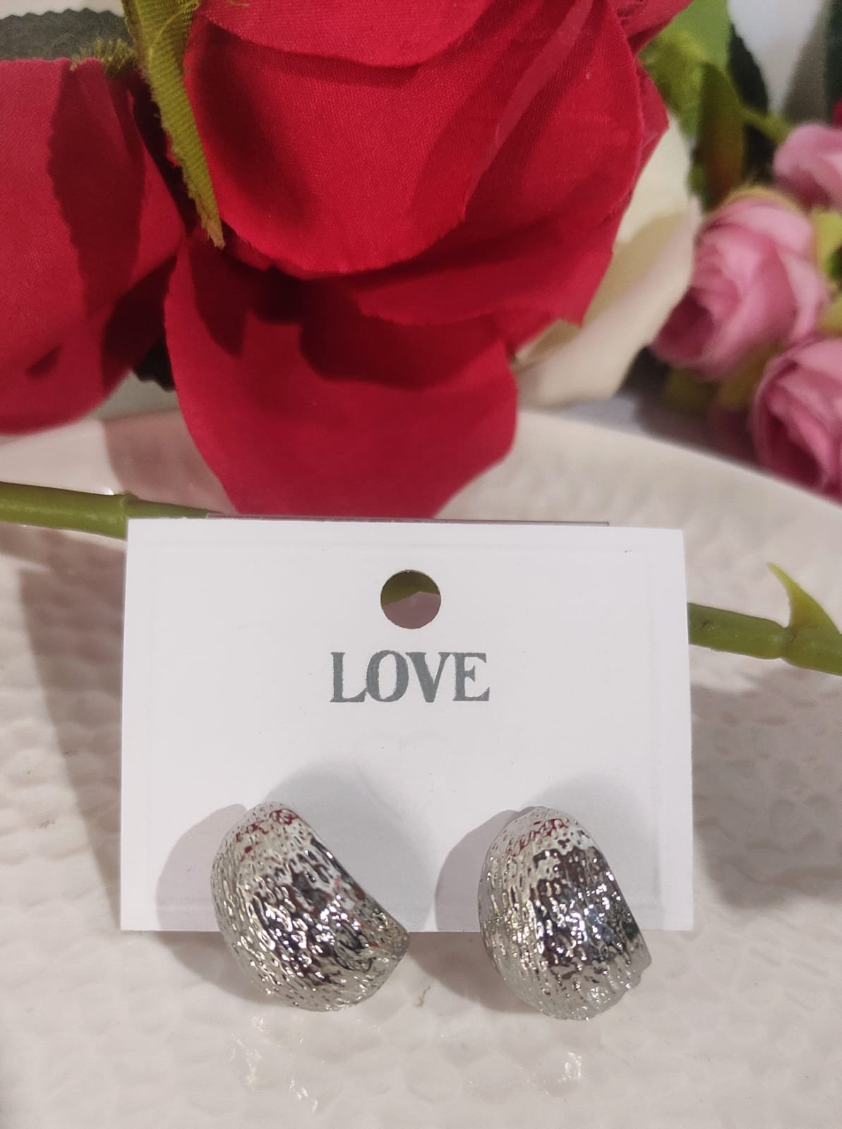 Curve Stud Earring - Image 5