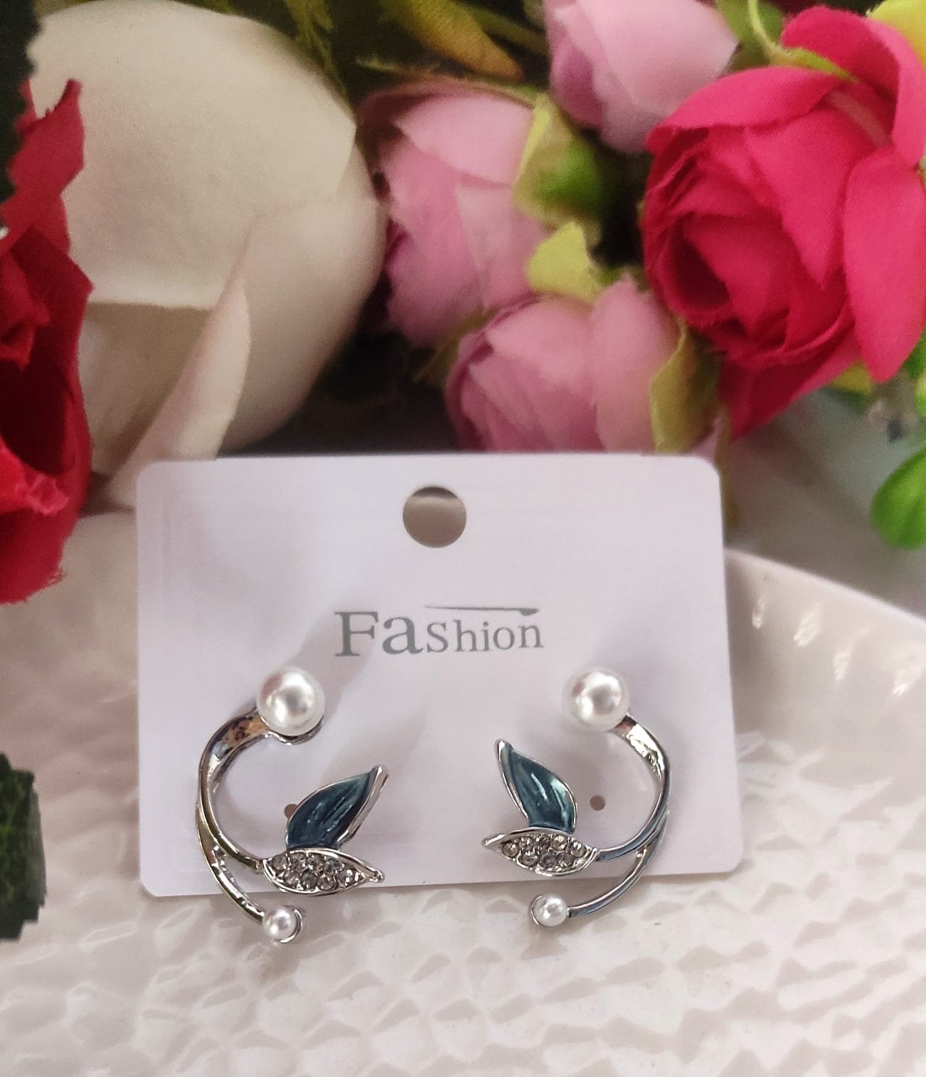 Pearl Leaf Earring - Image 2