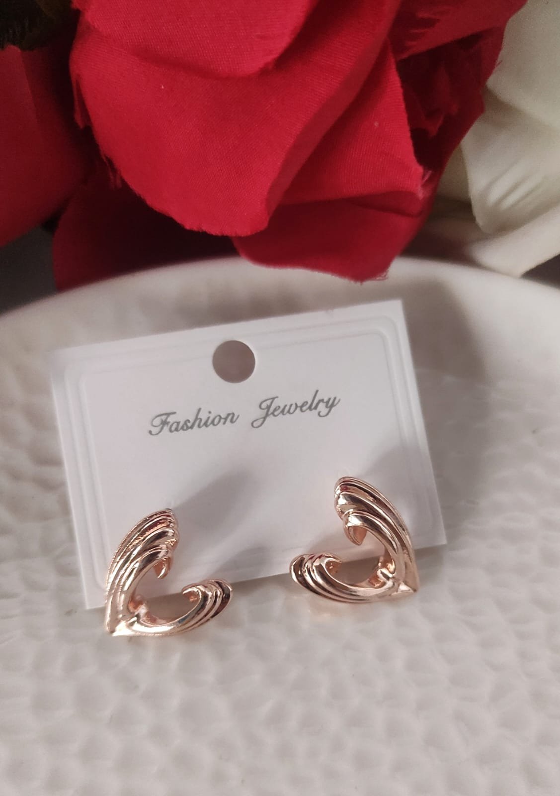 Lily Rose Gold Earring - Image 3