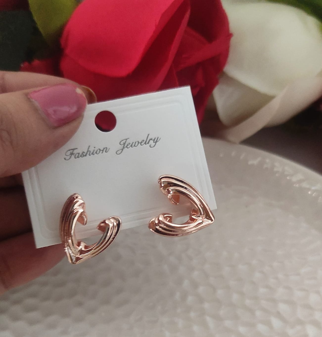 Lily Rose Gold Earring - Image 4
