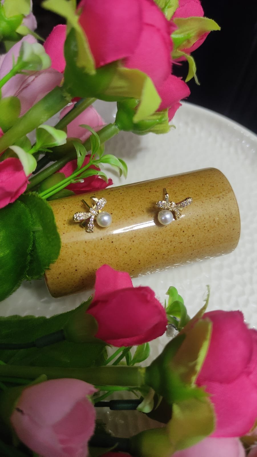 Bow Pearl Earring - Image 2