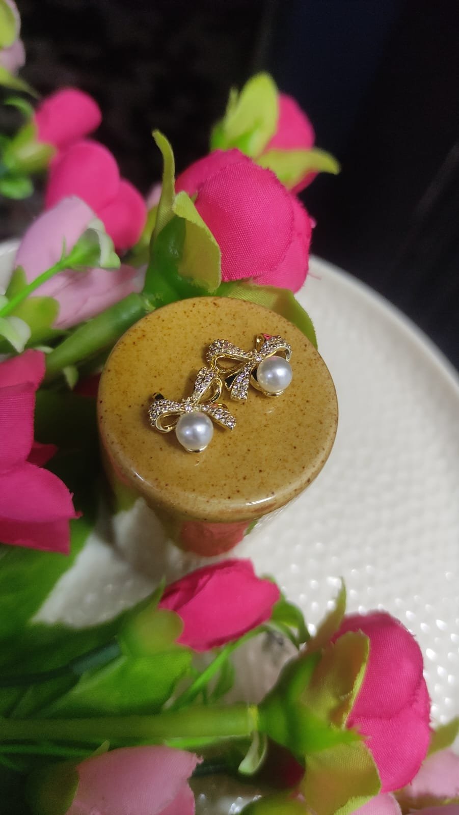 Bow Pearl Earring - Image 3