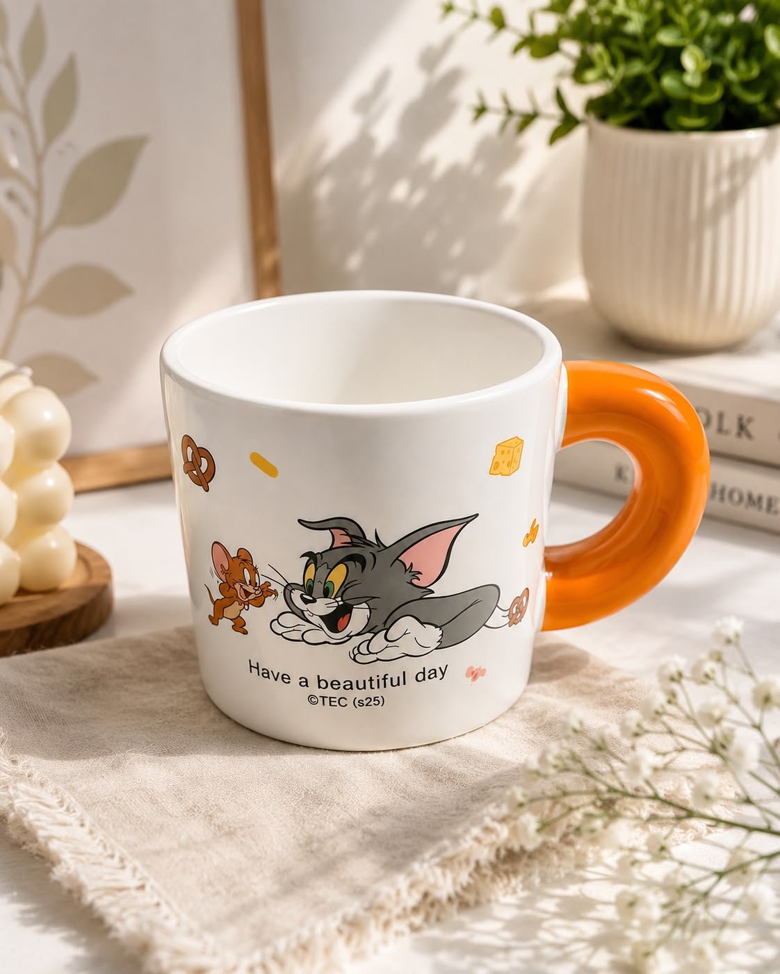 Tom & Jerry Cartoon Printed Ceramic Coffee Mug with Lid for Kids & Adults – Cute Tea & Coffee Cup with Handle